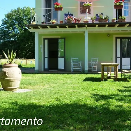 Apartment La Casetta Nel Bosco *